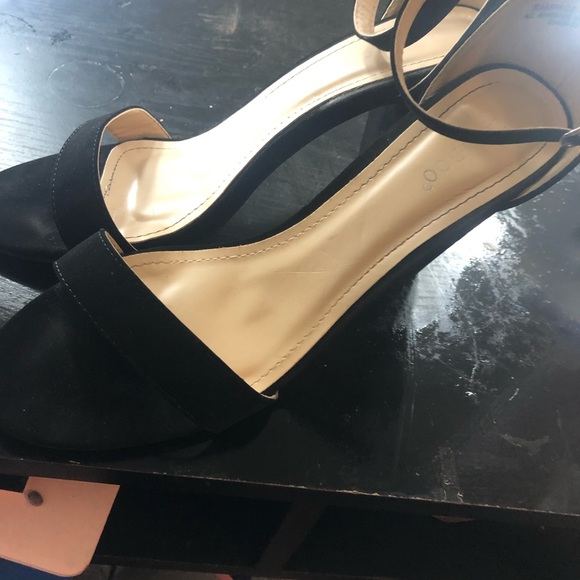 Bamboo Heels Size 10 Black - Picture 2 of 4